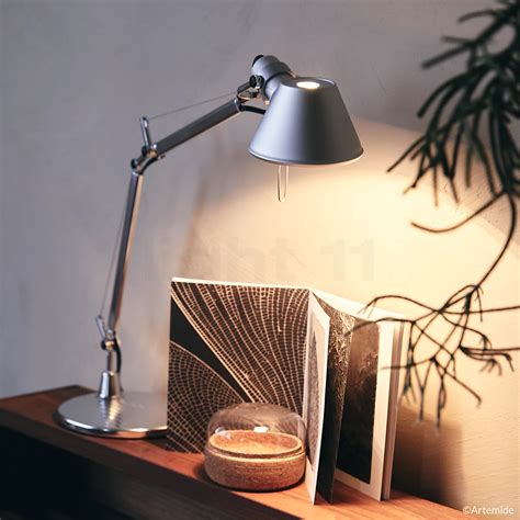 Tolomeo Micro with base by Artemide: Buy it at light11.eu.